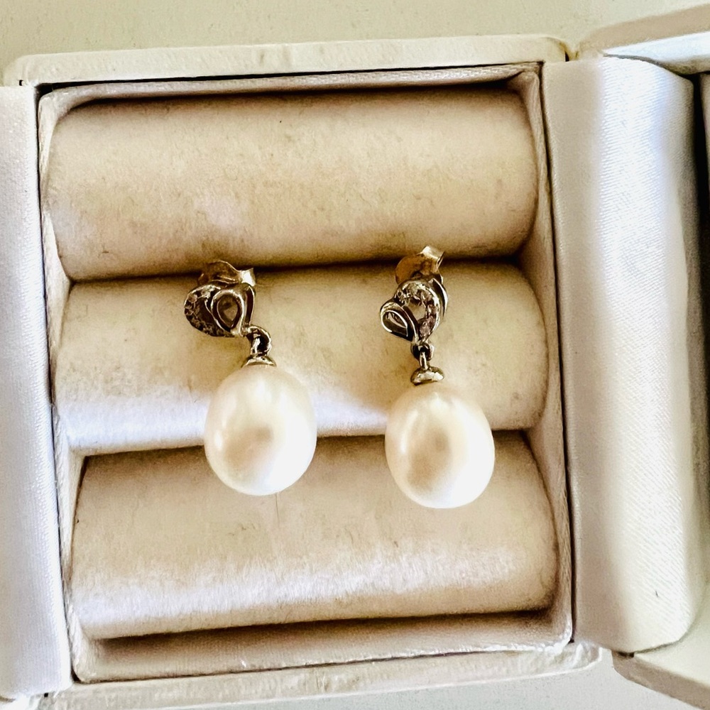 Pearl earrings